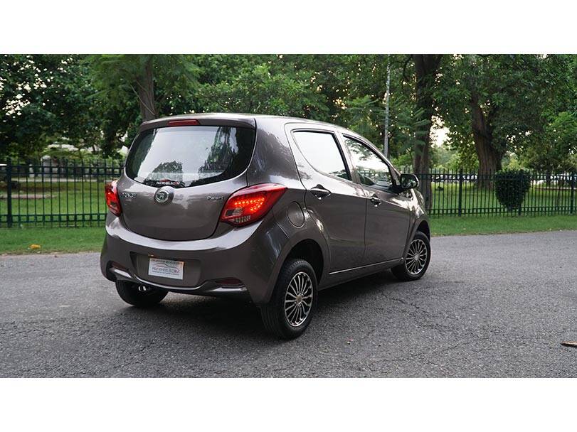 Prince Pearl 2025 Exterior Rear Side