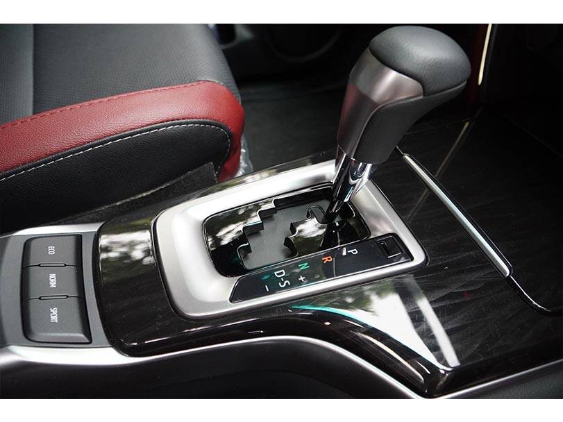 Toyota Fortuner 2025 Interior Gear and Driving Modes